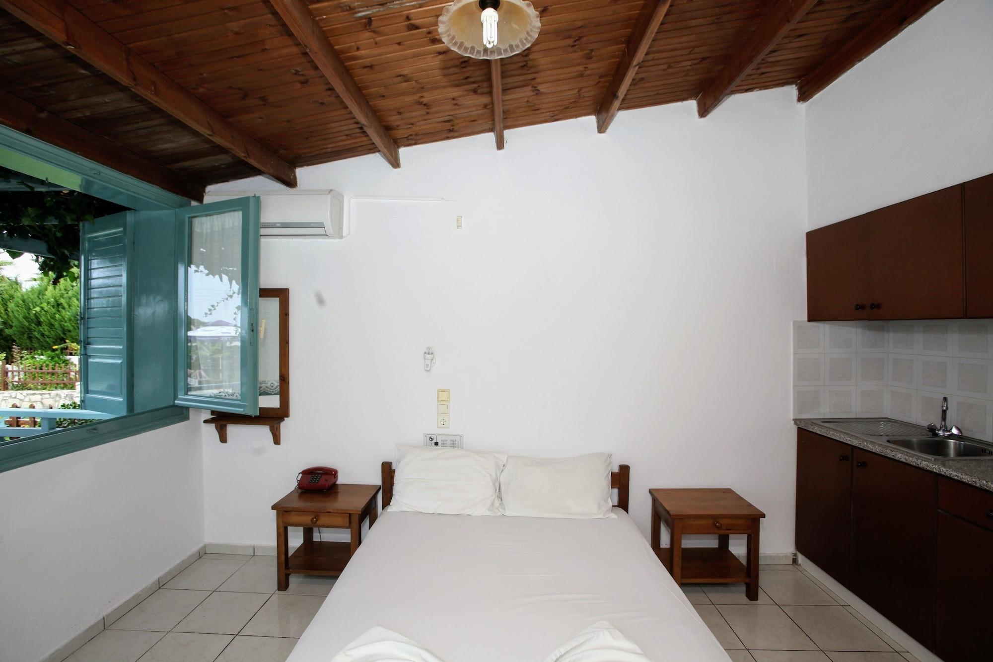 הרסוניסוס Anatoli Apartments מראה חיצוני תמונה