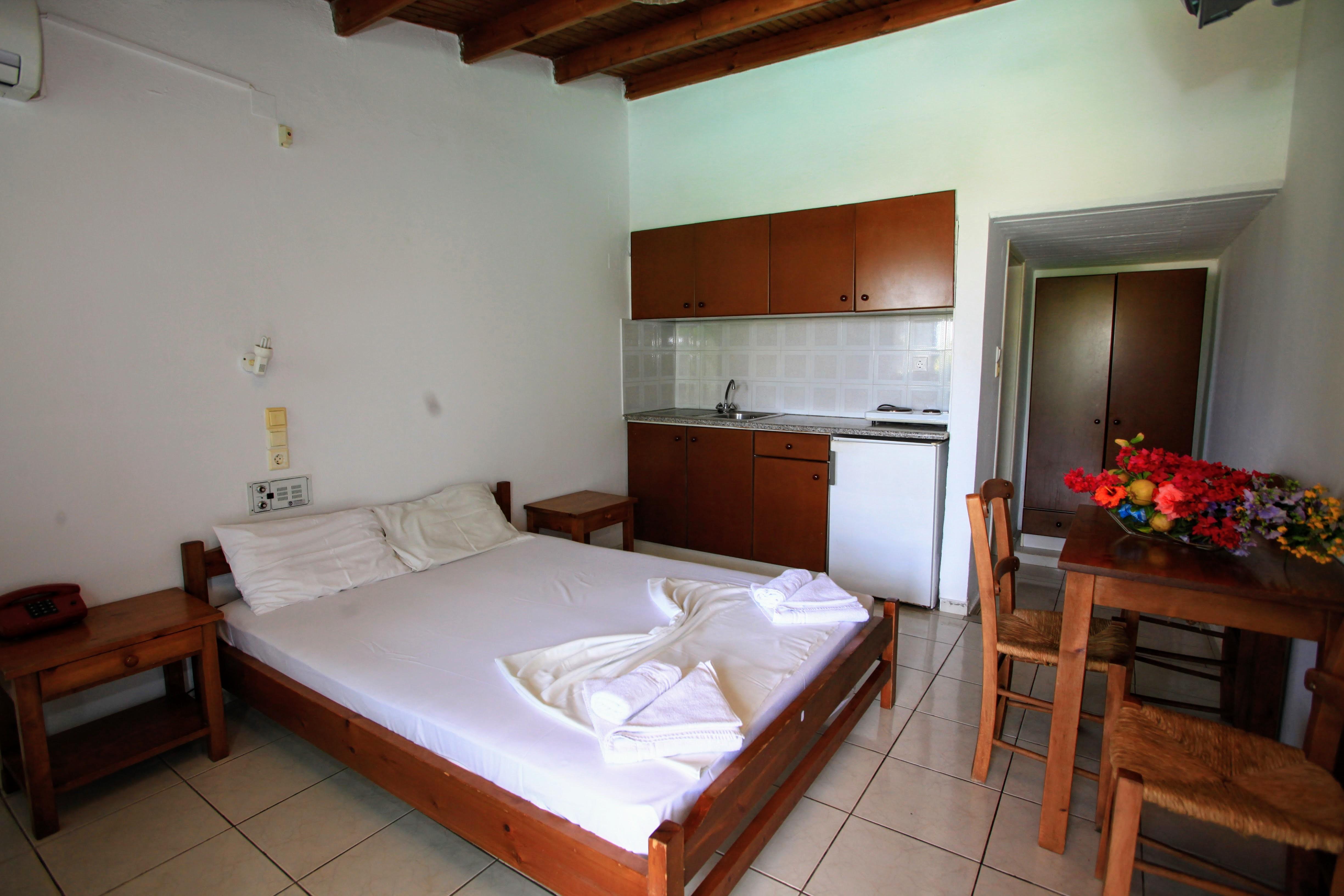 הרסוניסוס Anatoli Apartments מראה חיצוני תמונה