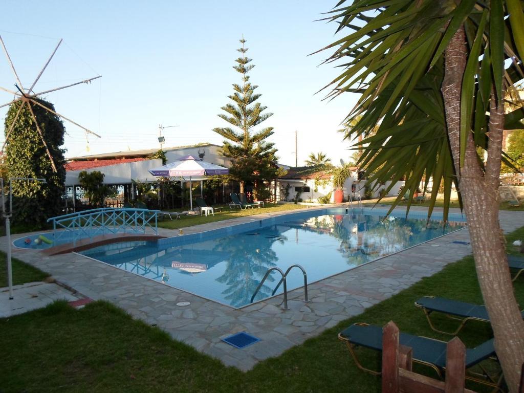 הרסוניסוס Anatoli Apartments מראה חיצוני תמונה