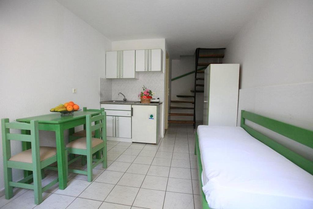 הרסוניסוס Anatoli Apartments מראה חיצוני תמונה